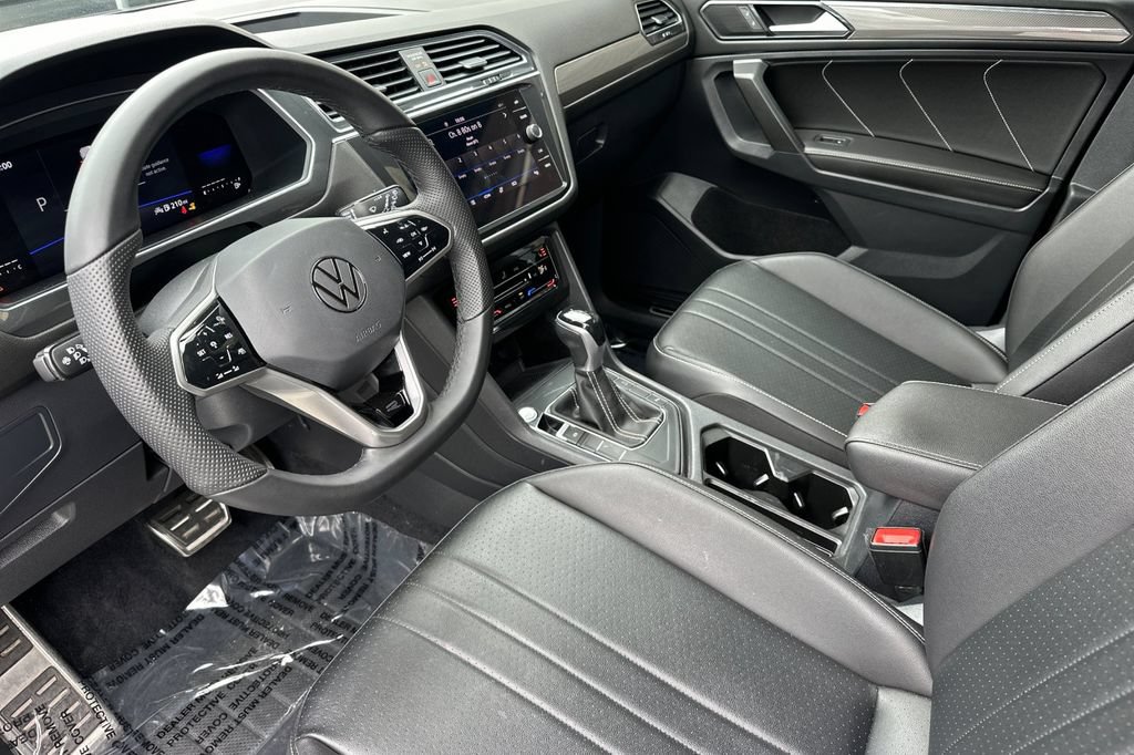 Used 2022 Volkswagen Tiguan SE R-Line FWD image 10