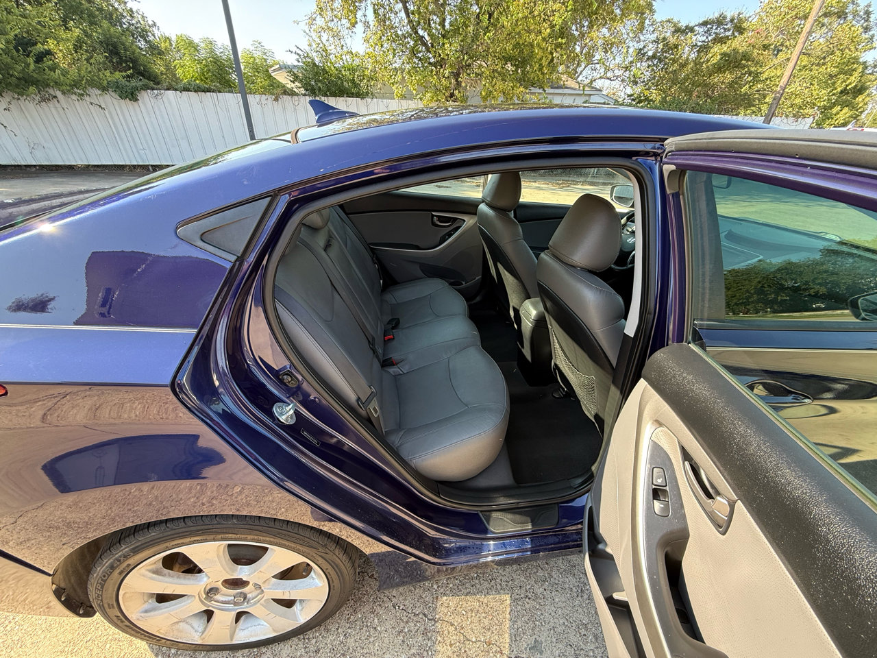 Used 2012 Hyundai Elantra Limited image 8