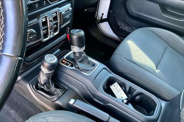Used 2020 Jeep Wrangler Unlimited Sahara AWD/4WD image 14
