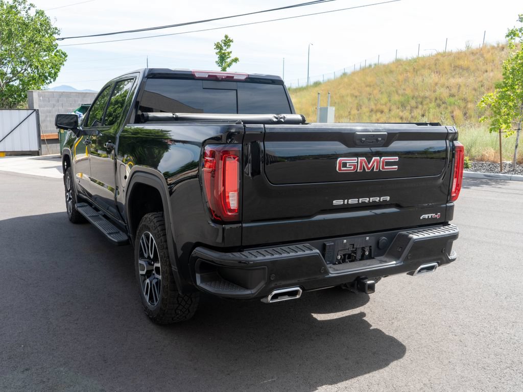 Used 2025 GMC Sierra 1500 AT4 w/ Technology Package AWD/4WD image 5