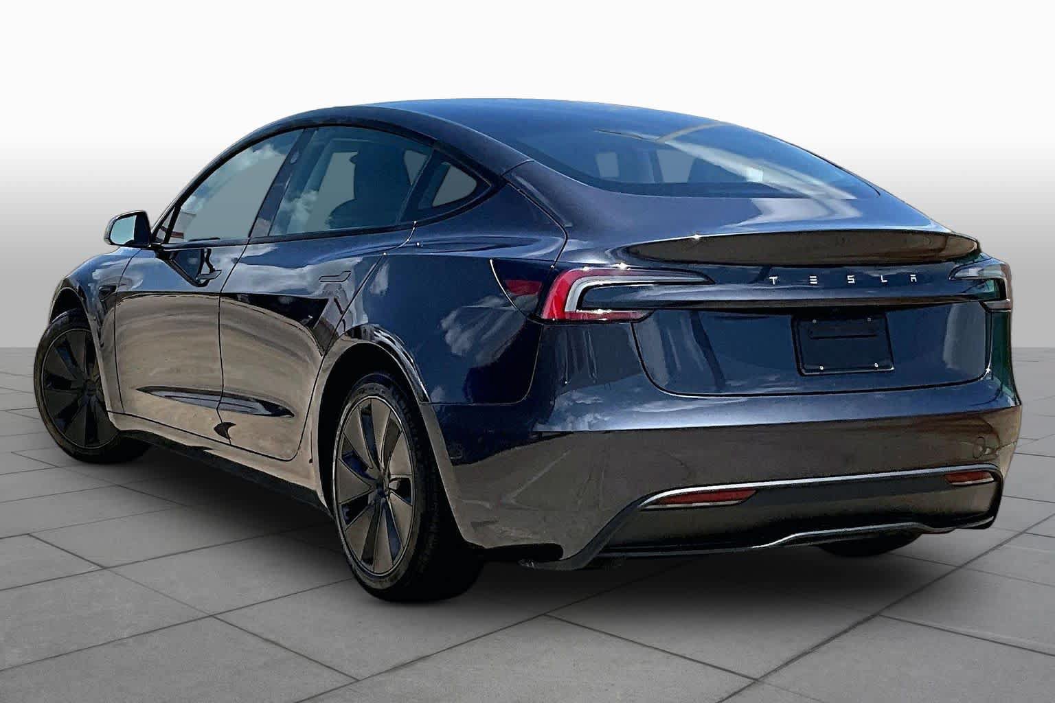 Used 2024 Tesla Model 3 Standard Range RWD image 10