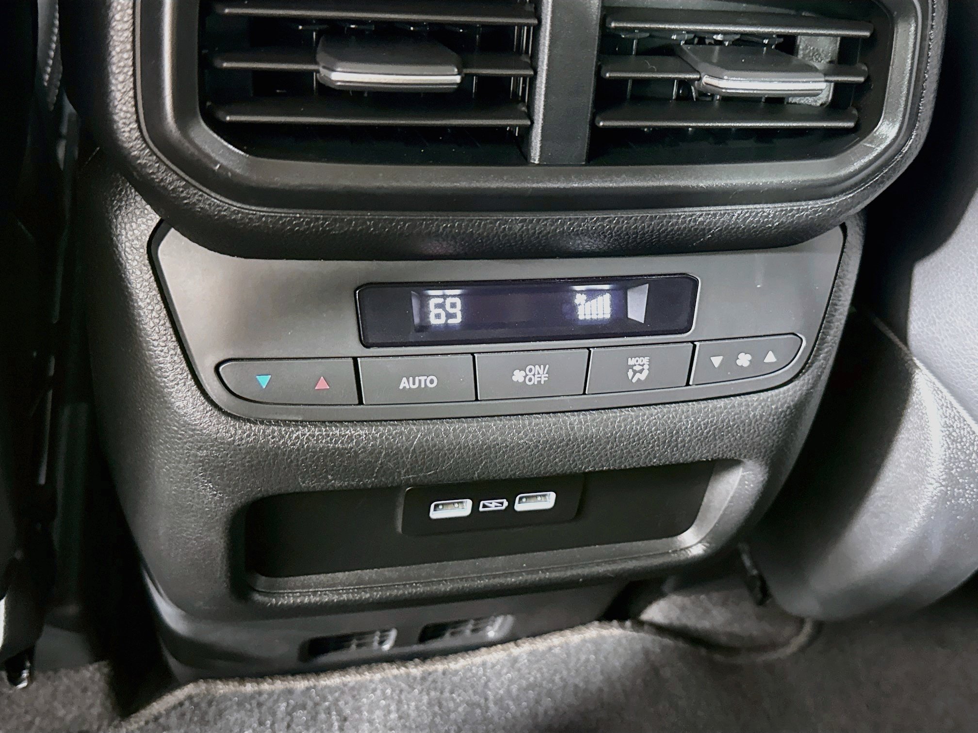 Used 2023 Honda Pilot Touring image 31