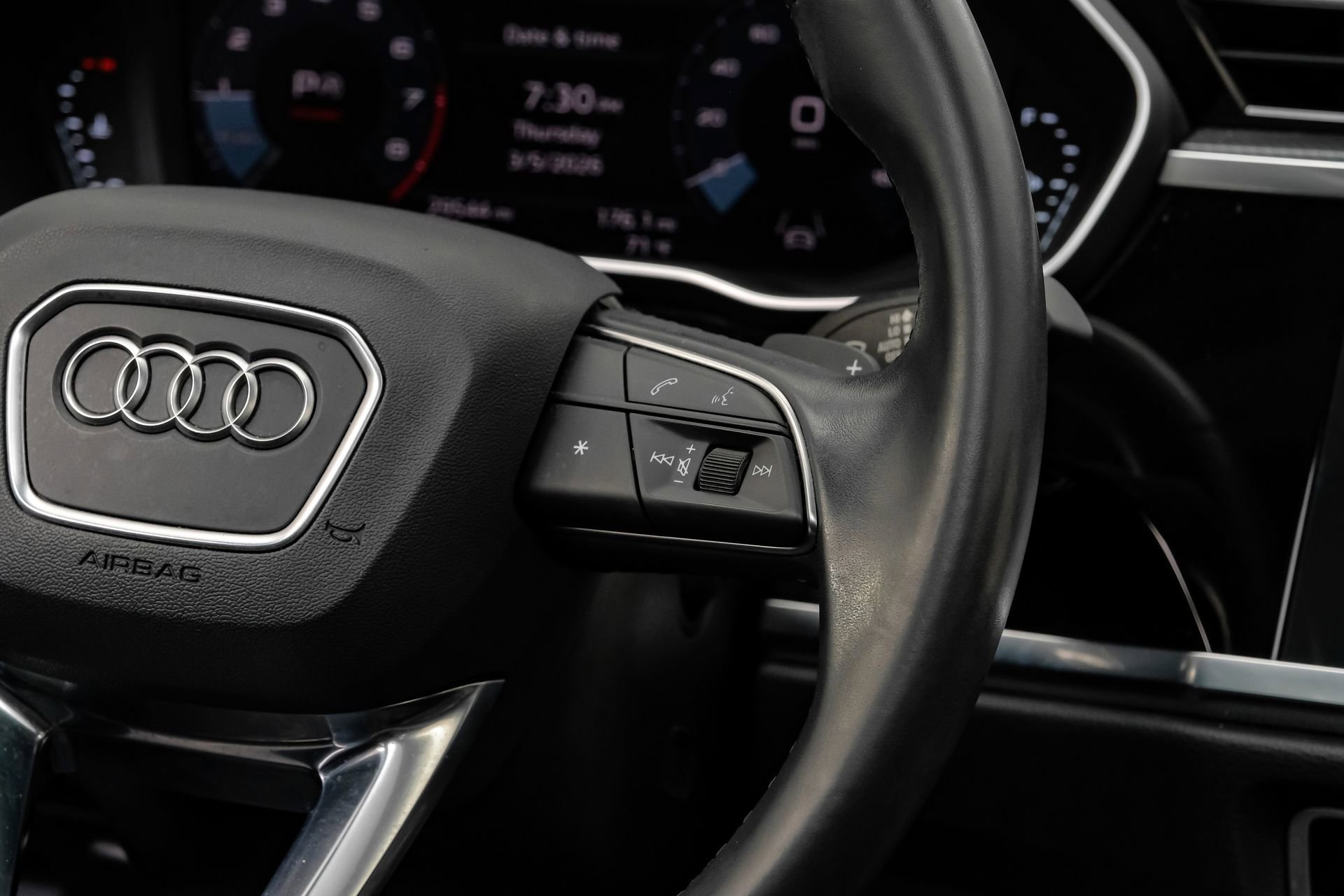 Used 2023 Audi Q3 2.0T Premium Plus w/ Premium Plus Package image 22