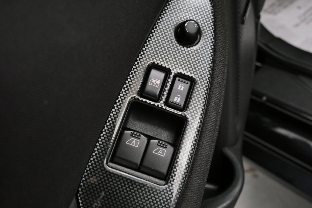 Used 2016 Nissan 370Z w/ Sport Package image 15