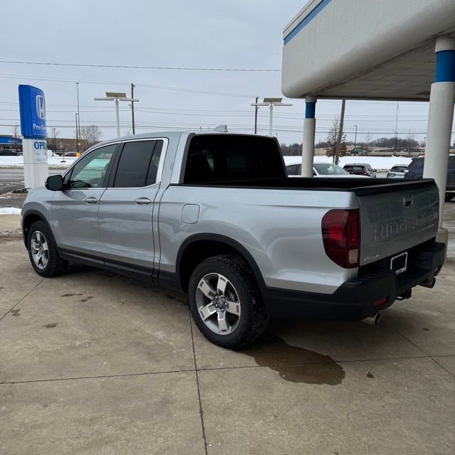 Certified 2025 Honda Ridgeline RTL image 3