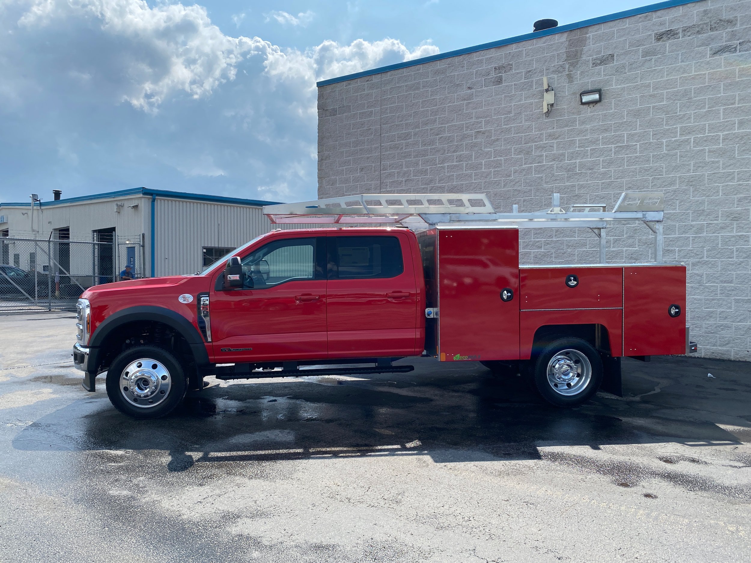 New 2026 Ford F550 4x4 Crew Cab image 6