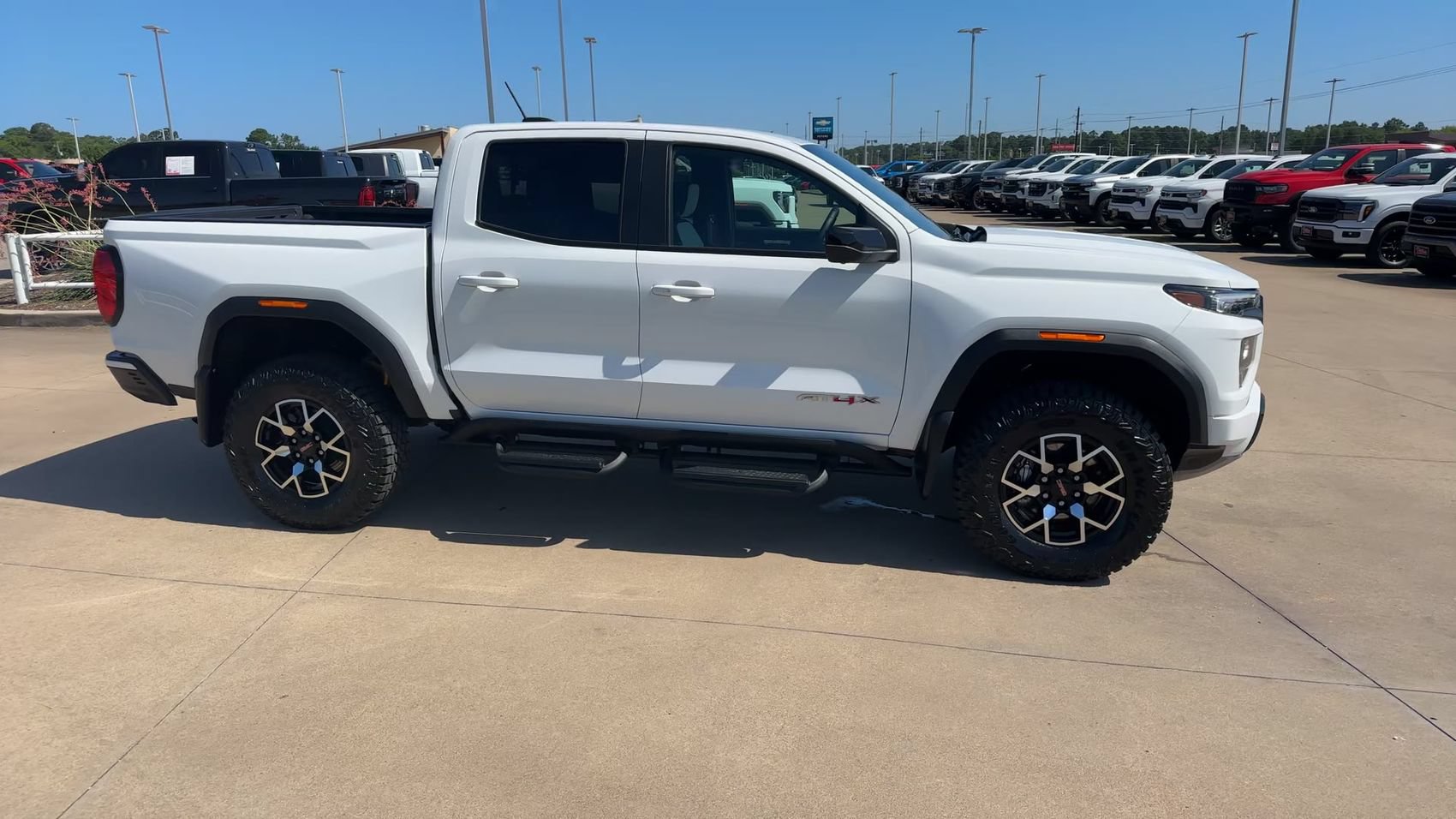 Used 2024 GMC Canyon AT4X AWD/4WD image 2