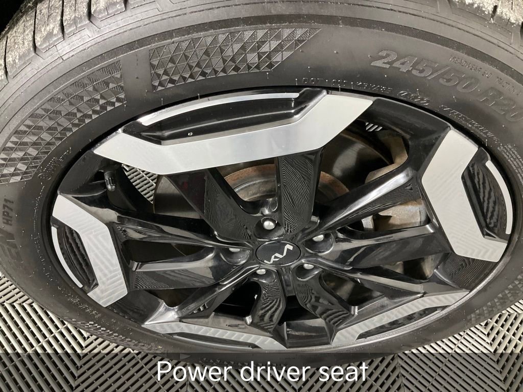 Certified 2023 Kia Telluride S w/ S Sunroof Package image 11