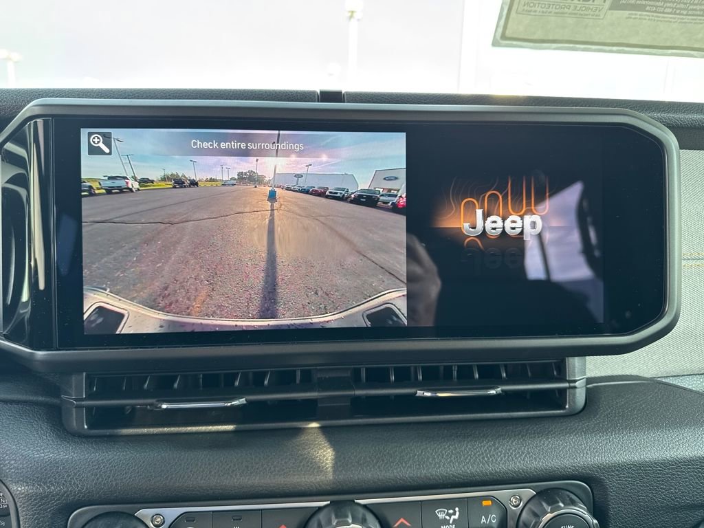 New 2025 Jeep Gladiator Sport w/ Dual Top Group image 19