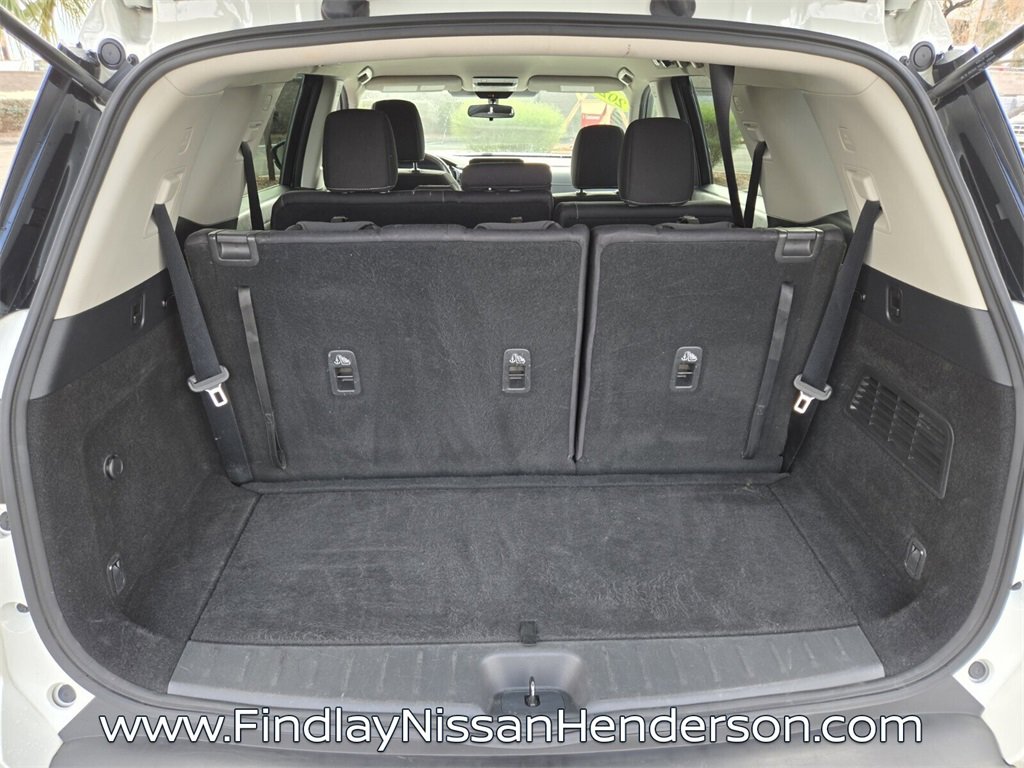 Used 2022 Nissan Pathfinder SV image 16