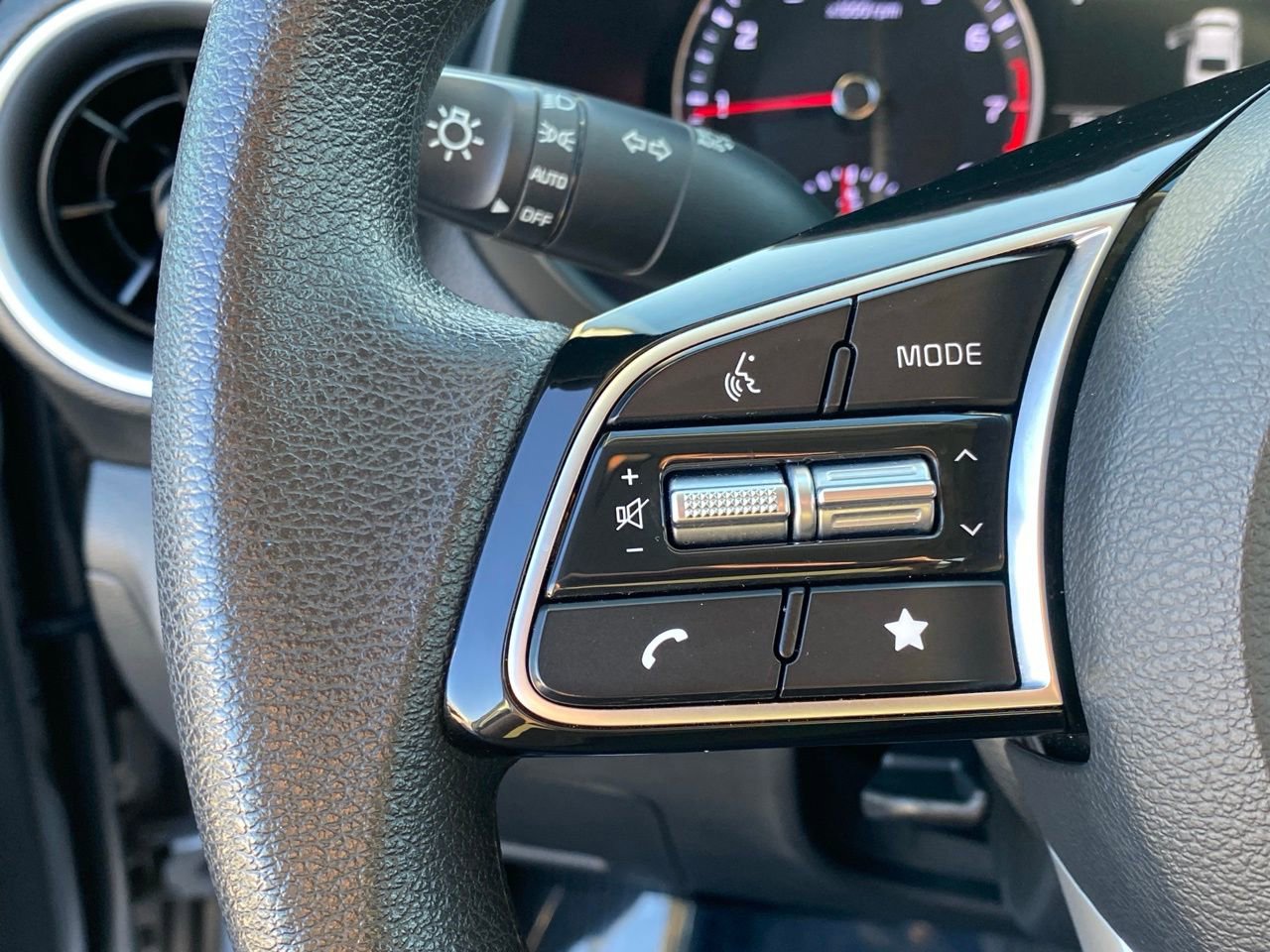 Used 2024 Kia Forte LXS image 15