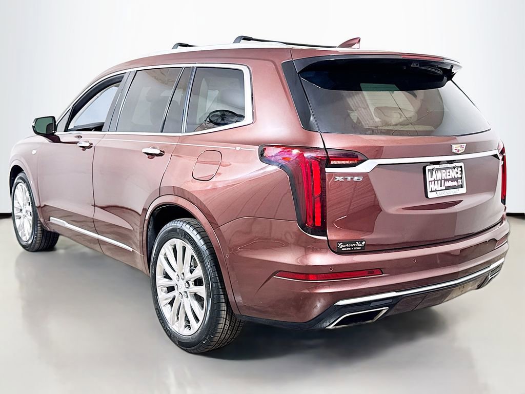 Used 2022 Cadillac XT6 Premium Luxury w/ Technology Package FWD image 6