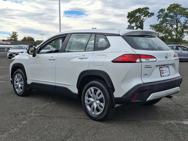 Certified 2022 Toyota Corolla Cross L image 5