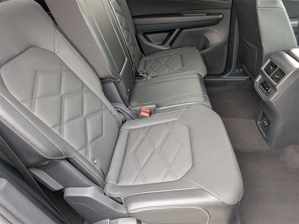 Used 2024 Volkswagen Atlas SE image 26