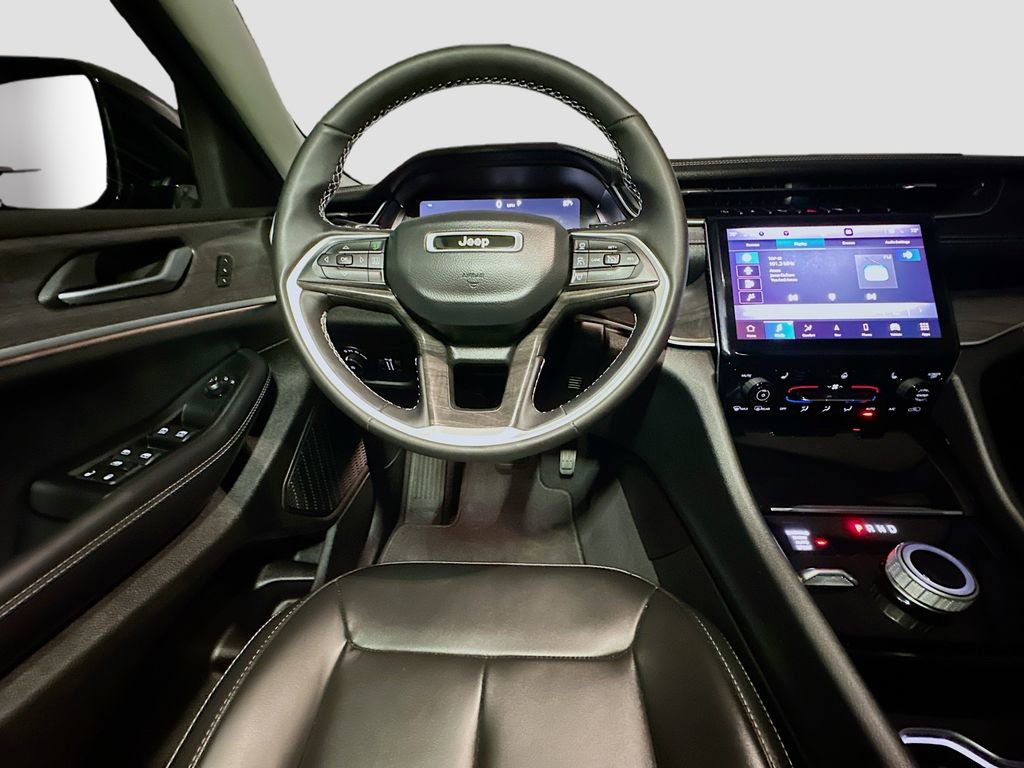 Certified 2023 Jeep Grand Cherokee L Limited image 30