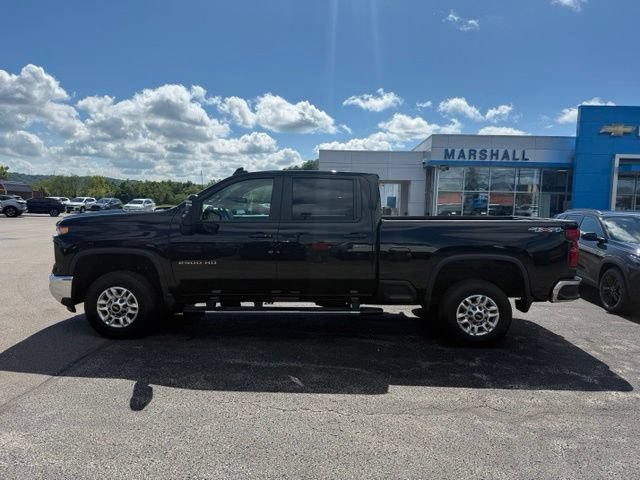 Used 2025 Chevrolet Silverado 2500 LT w/ Convenience Package AWD/4WD image 4
