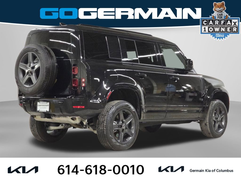 Used 2025 Land Rover Defender 110 X-Dynamic SE image 7