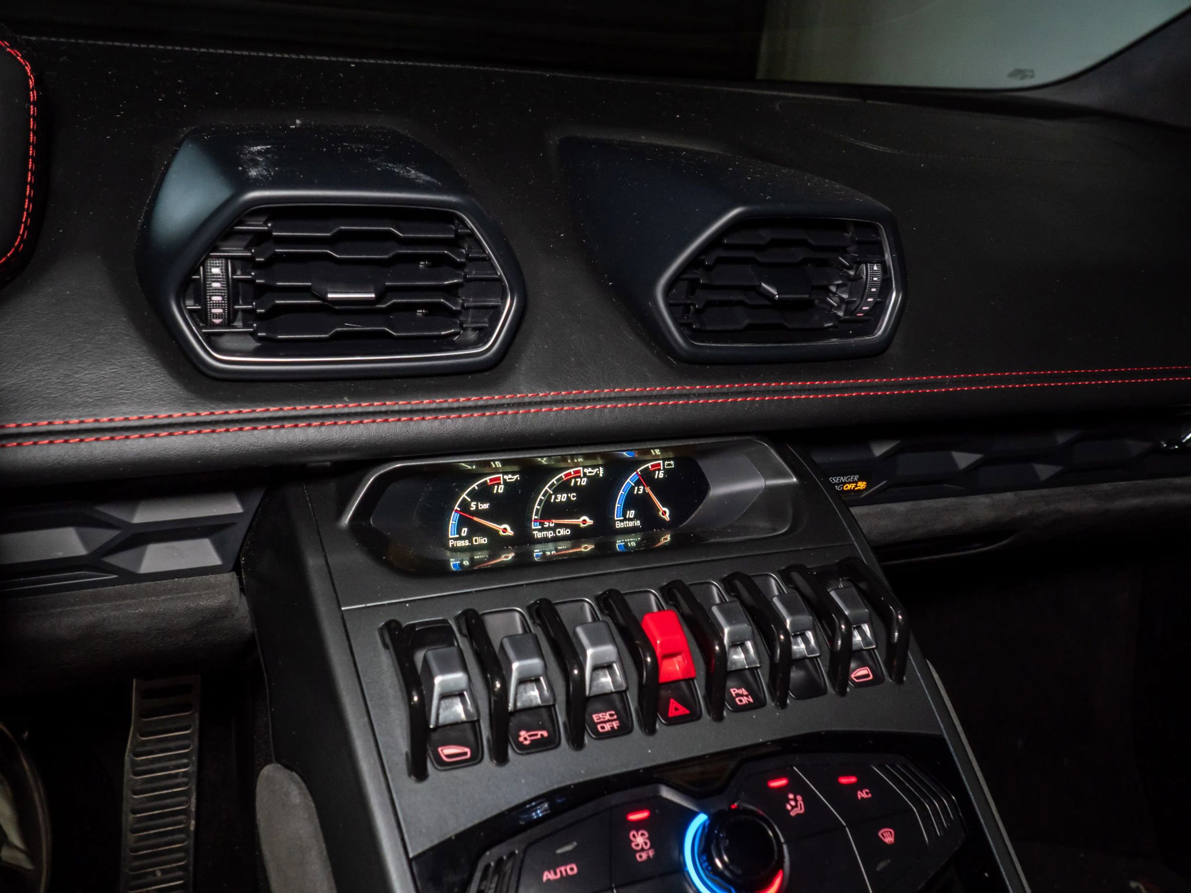 Used 2016 Lamborghini Huracan LP 580-2 image 24