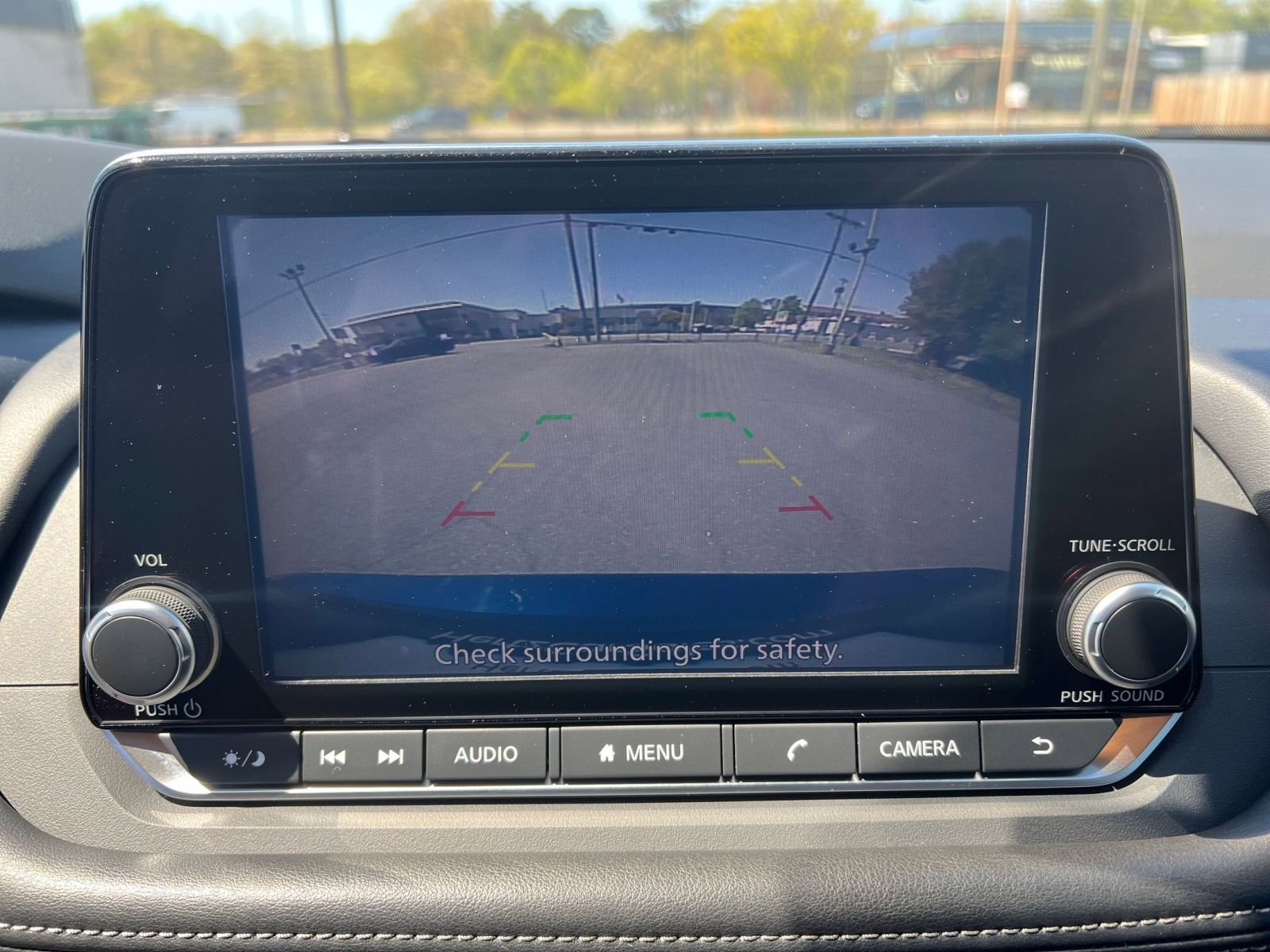 Used 2025 Nissan Rogue SV FWD image 25