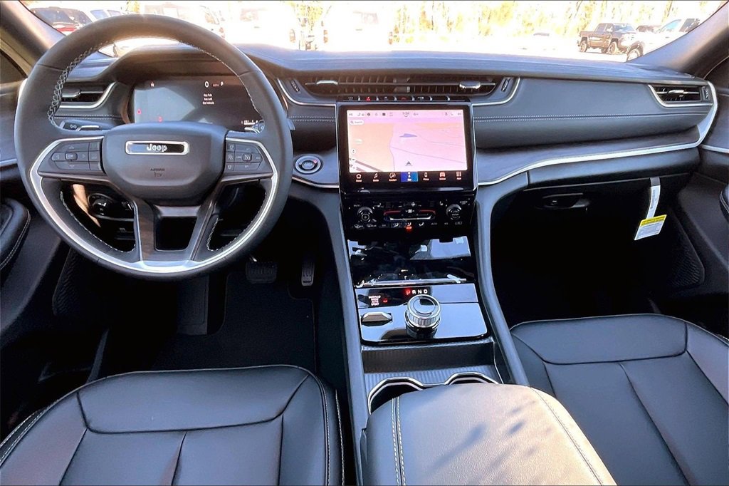 New 2025 Jeep Grand Cherokee Limited image 5