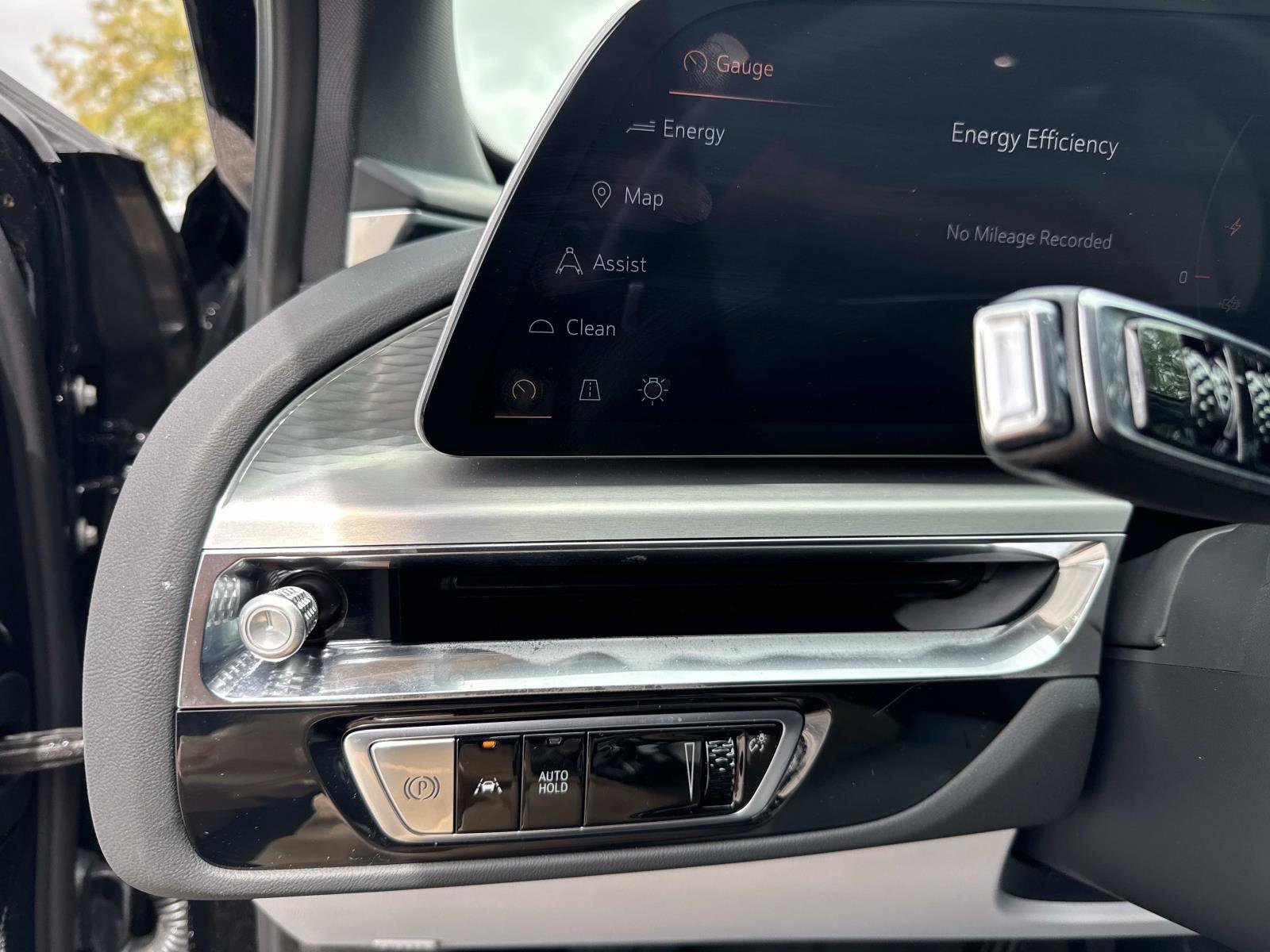 New 2025 Cadillac Lyriq Sport image 32