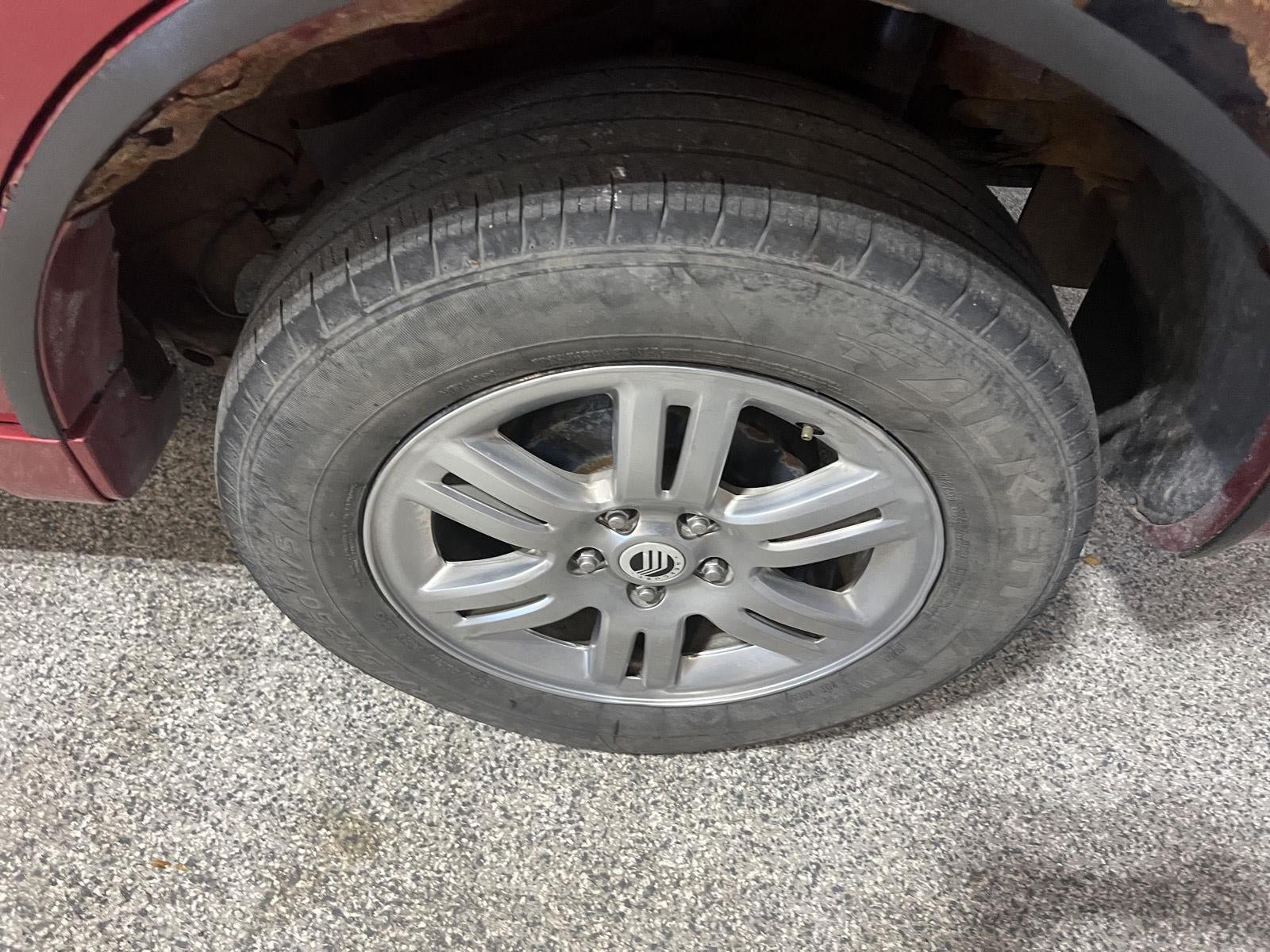 Used 2008 Mercury Mariner 4WD V6 image 24