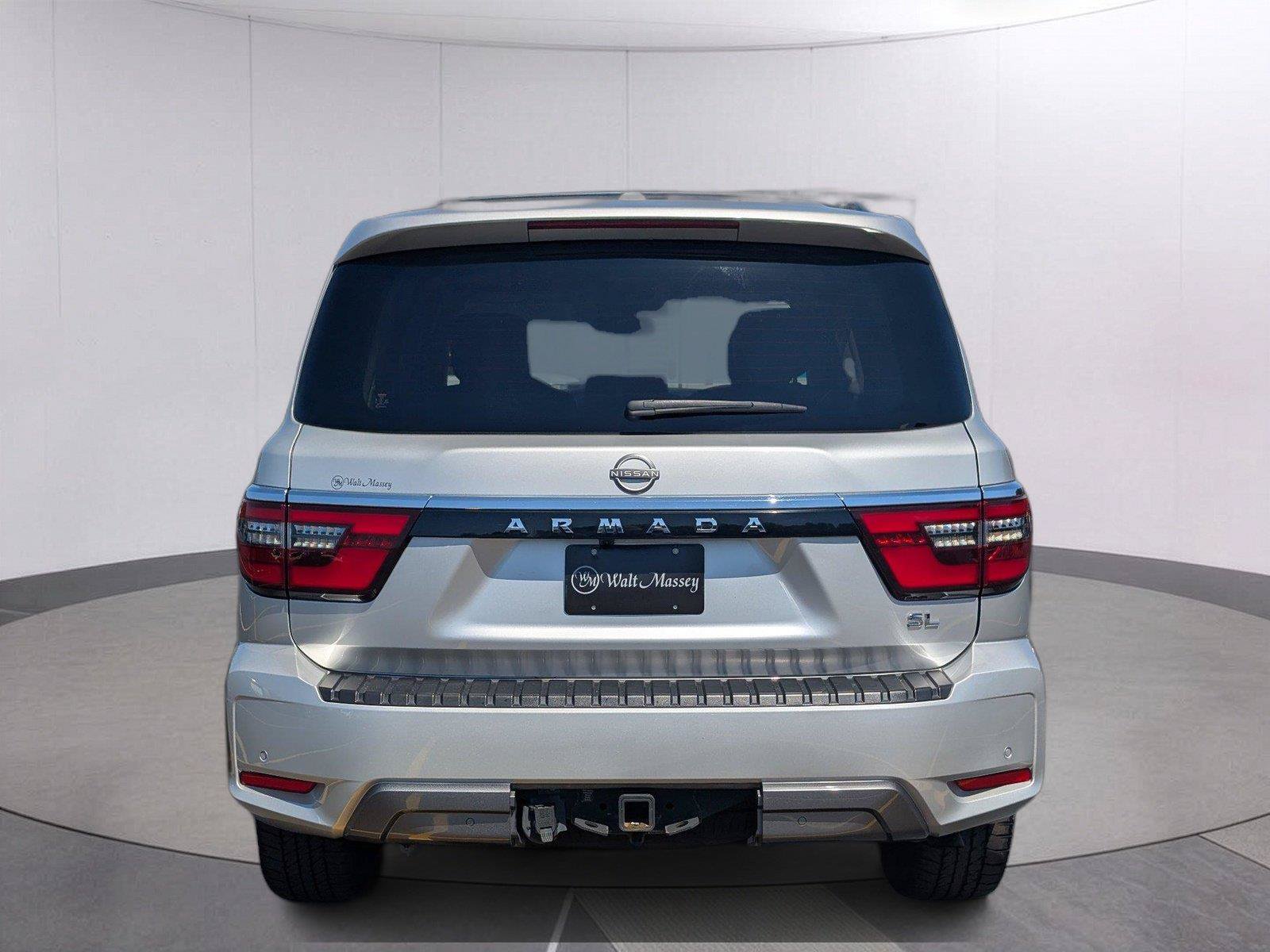 Used 2023 Nissan Armada SL w/ Captain's Chairs Package RWD image 4