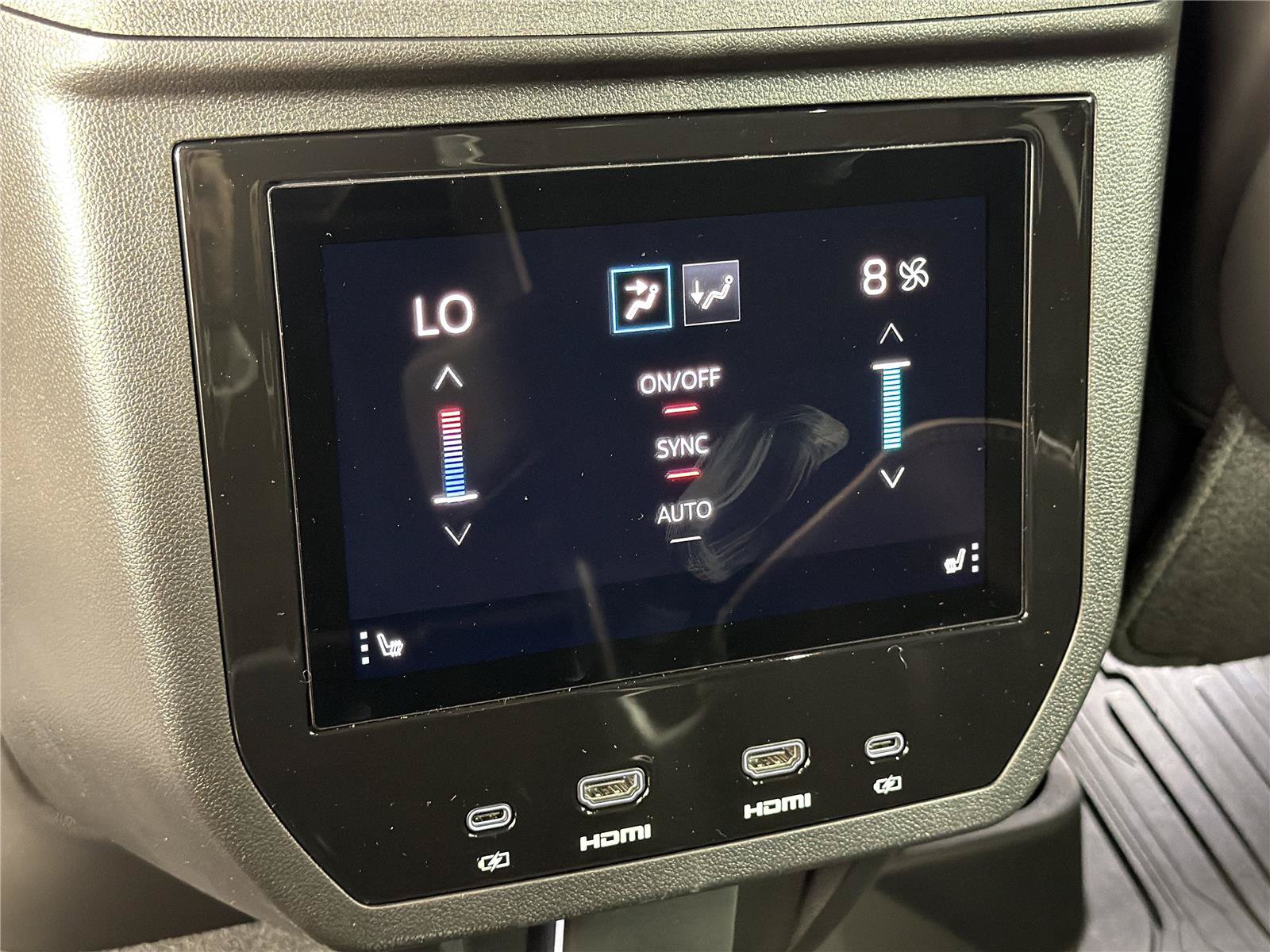 New 2026 GMC Yukon AT4 Ultimate AWD/4WD image 25