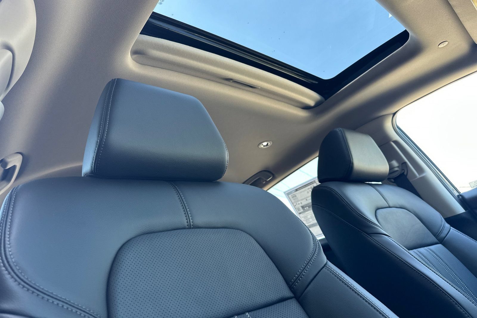 New 2027 Honda HR-V EX-L image 17