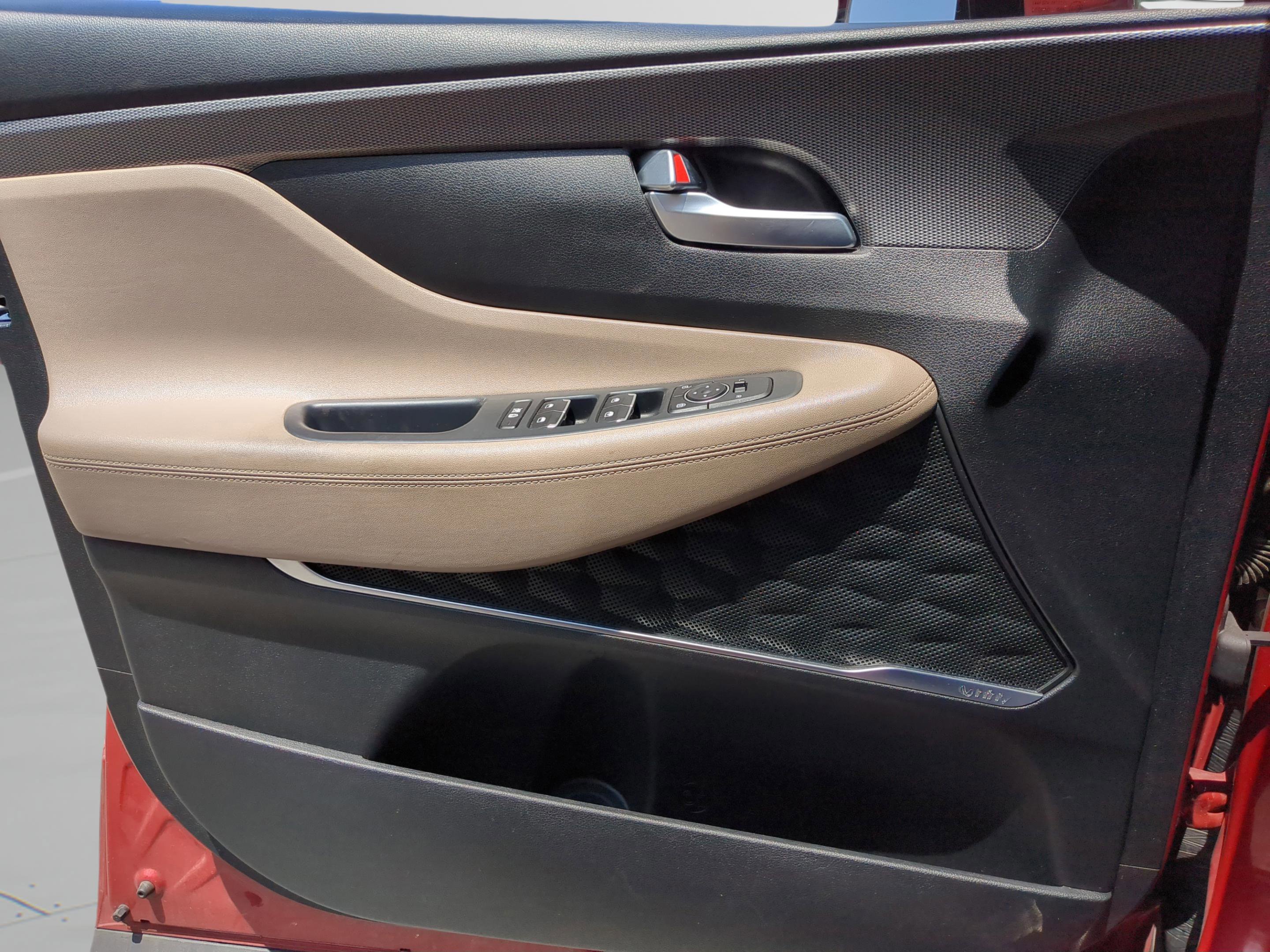 Used 2019 Hyundai Santa Fe SEL FWD image 22