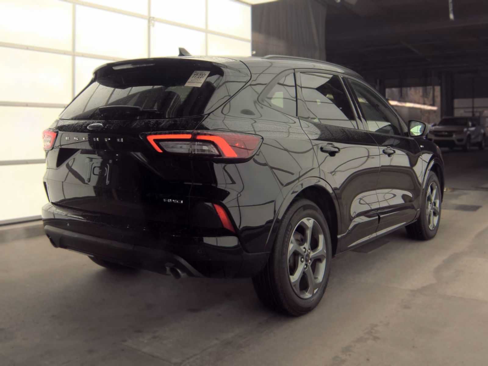Used 2024 Ford Escape ST-Line w/ Tech Pack #1 AWD/4WD image 4