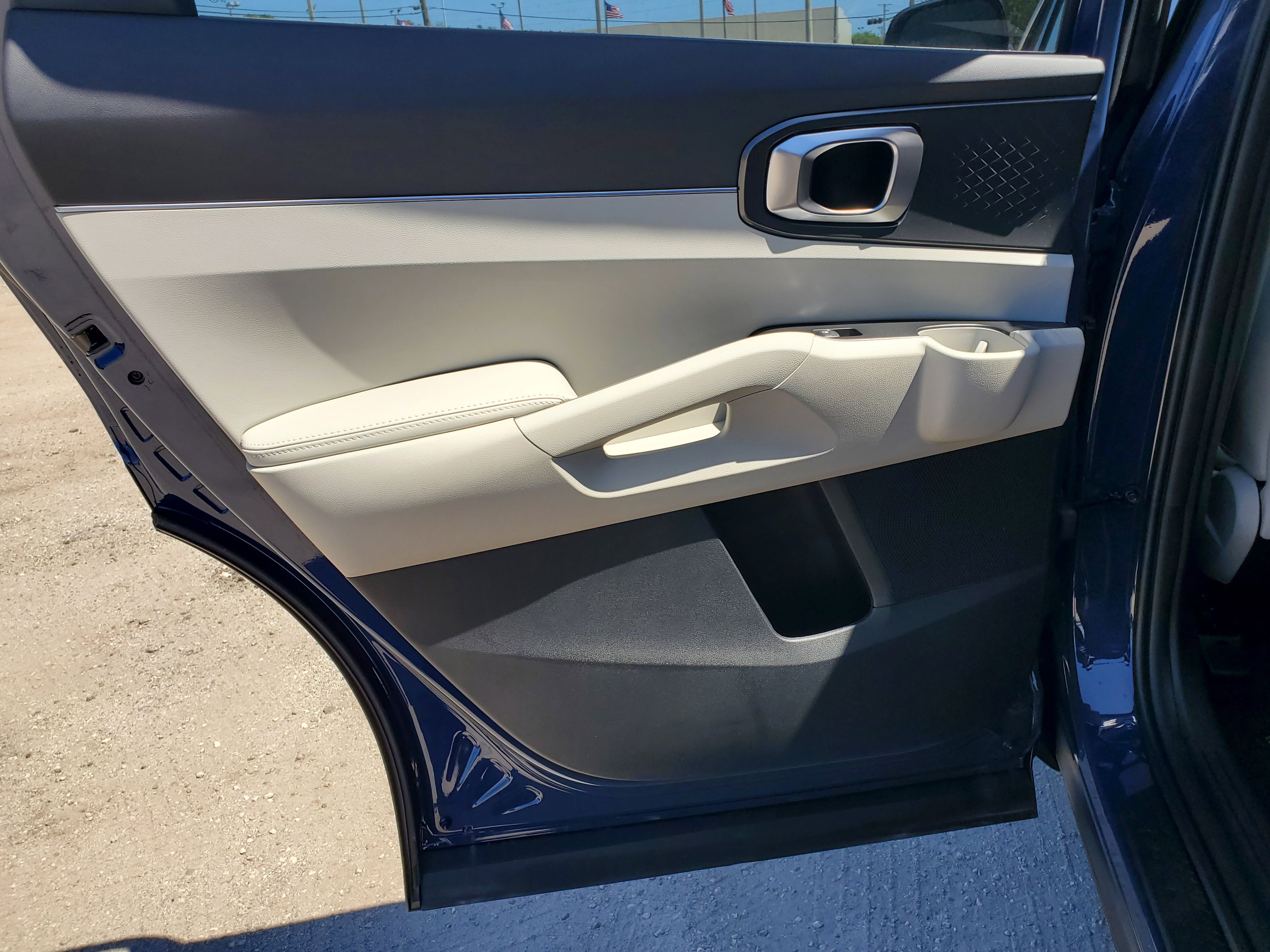 New 2025 Kia Sorento SX image 10