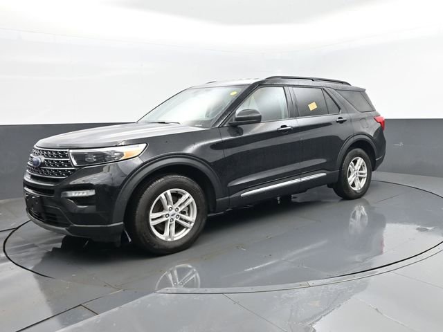 Used 2024 Ford Explorer XLT w/ Equipment Group 202A AWD/4WD image 1