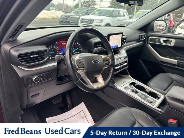 Certified 2022 Ford Explorer XLT w/ Equipment Group 202A AWD/4WD image 19