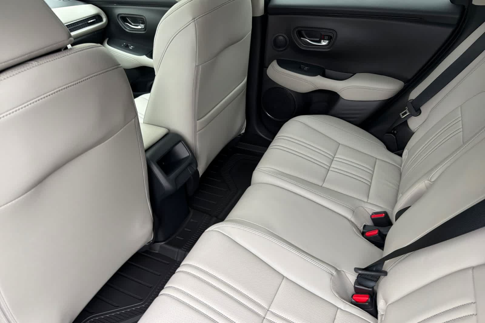 New 2027 Honda HR-V EX-L image 4