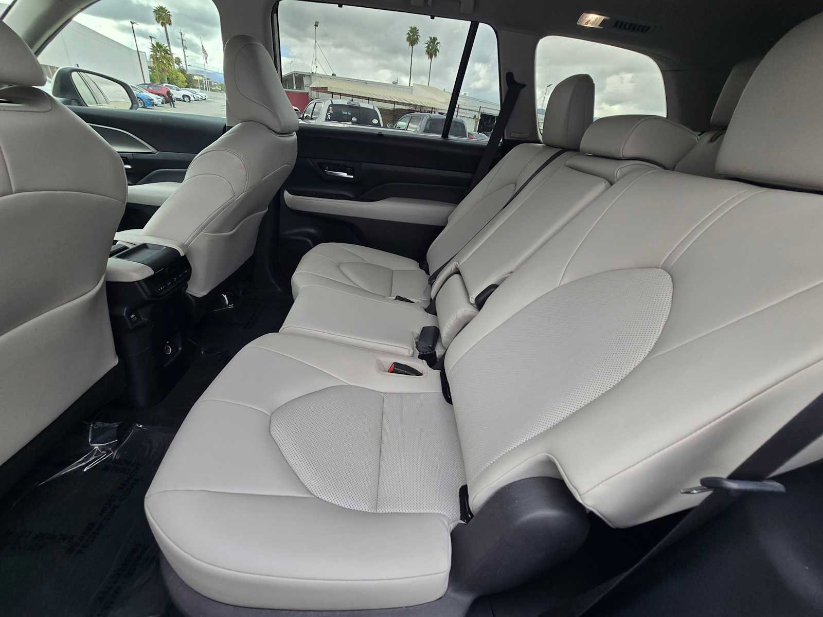 Used 2024 Toyota Grand Highlander XLE image 21