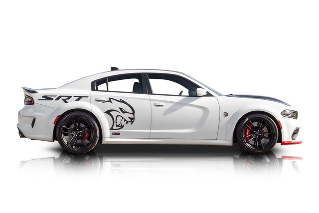 Used 2021 Dodge Charger SRT Hellcat w/ Harman/Kardon Audio Group RWD image 2