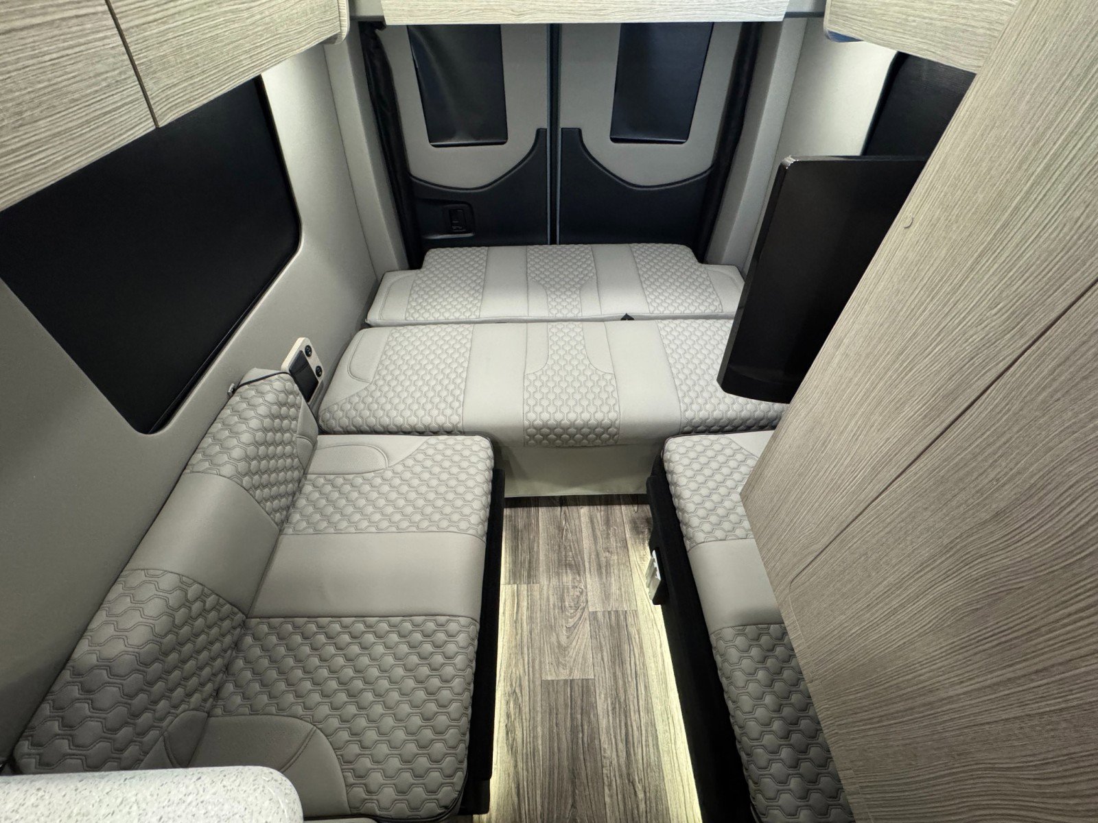 Used 2023 Mercedes-Benz Sprinter 3500 w/ Parking Package image 85