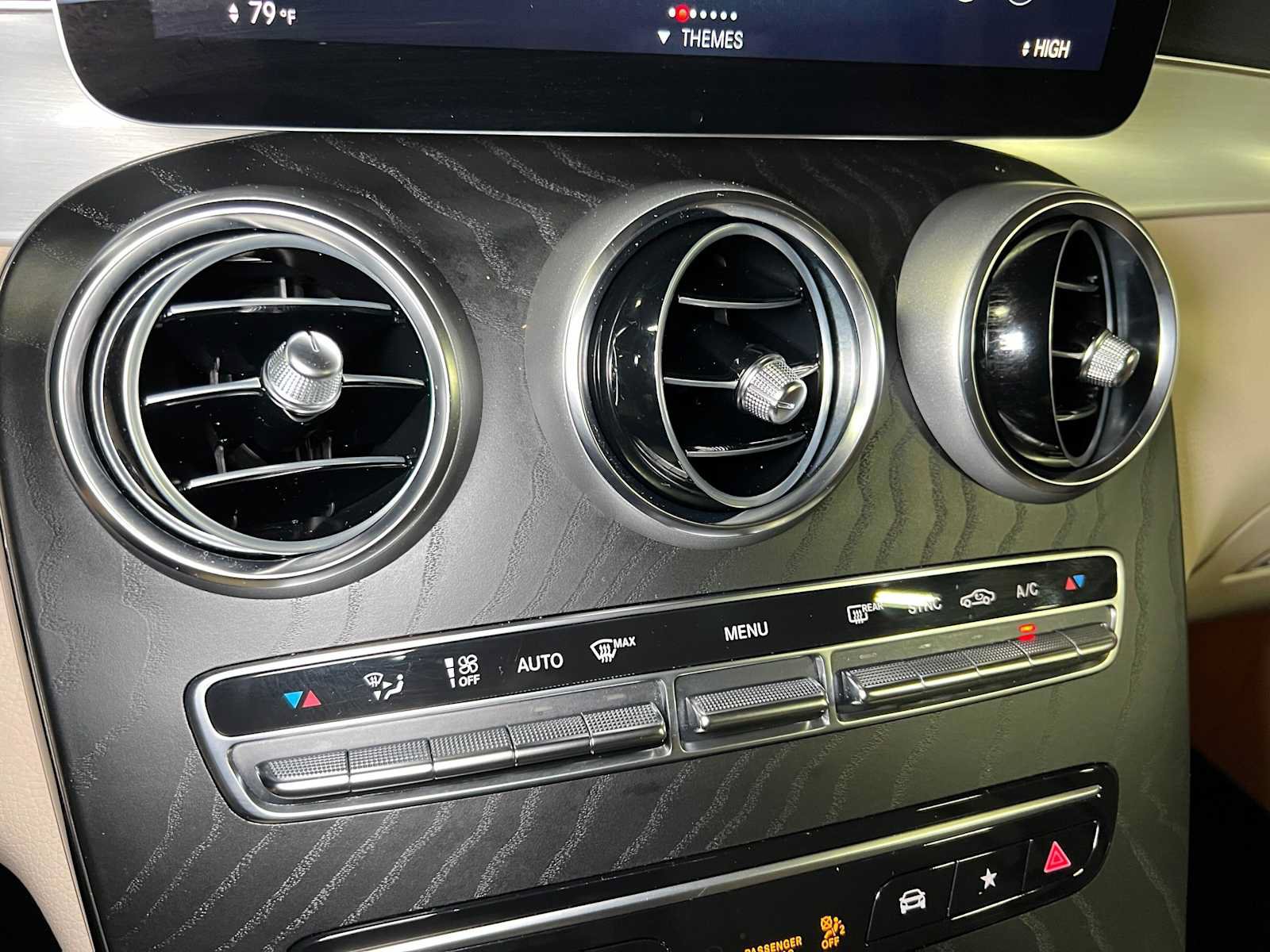 Used 2022 Mercedes-Benz GLC 300 4MATIC image 36