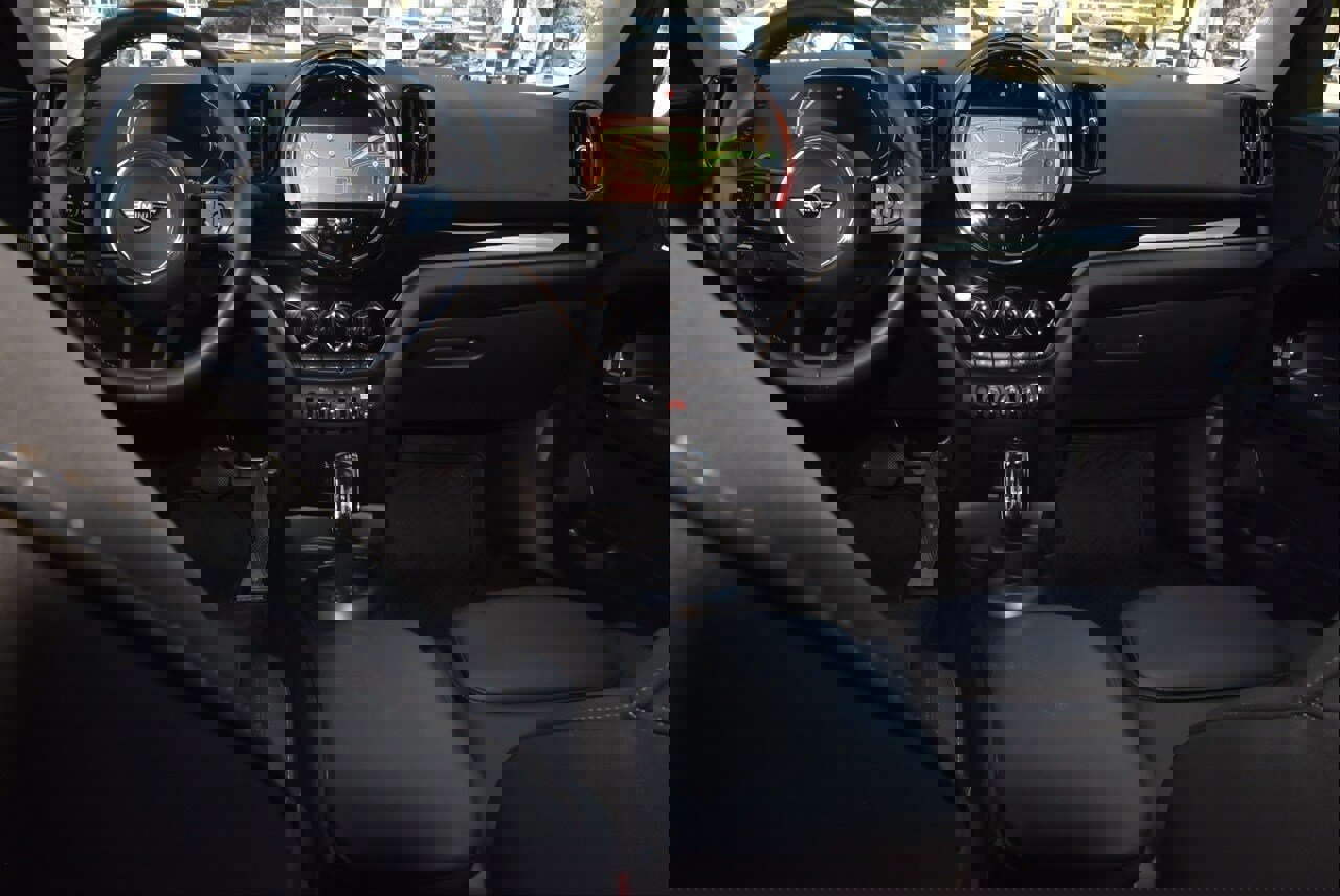 Used 2024 MINI Cooper Countryman S w/ Premium Package image 16