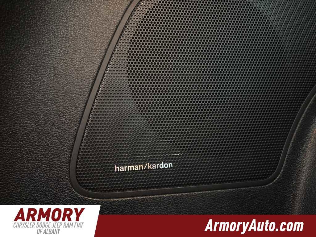 Used 2023 Hyundai Santa Fe Limited image 29