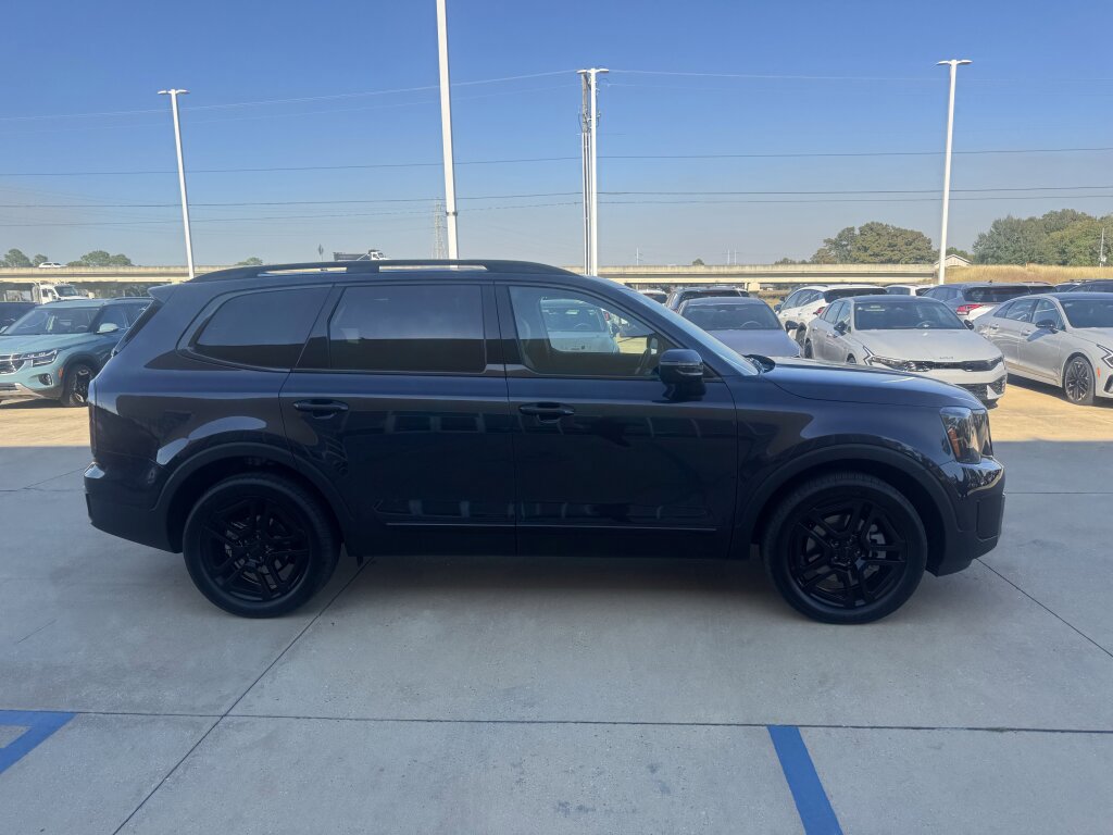 Used 2025 Kia Telluride EX X-Line image 14