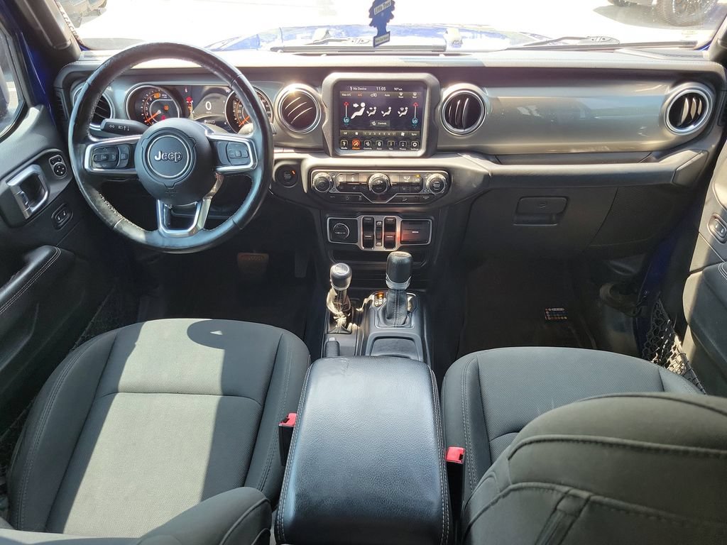 Used 2018 Jeep Wrangler Unlimited Sahara AWD/4WD image 10