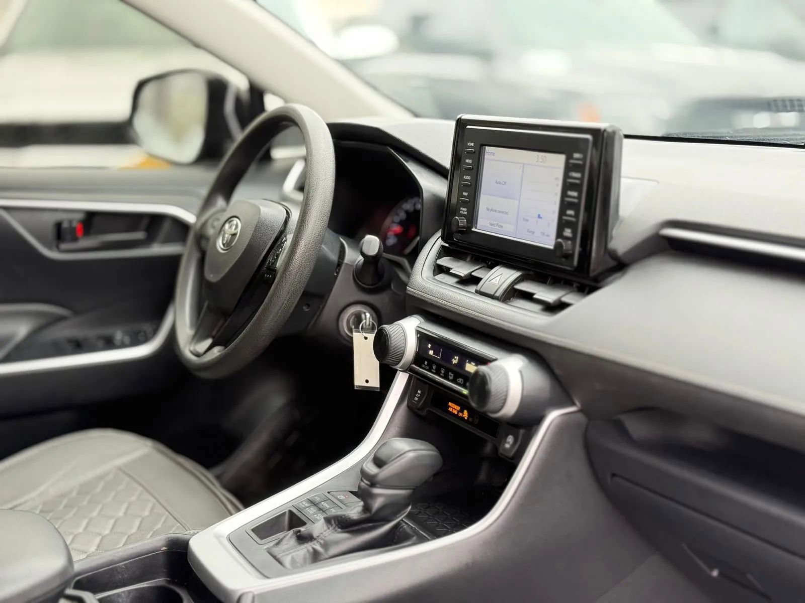 Used 2019 Toyota RAV4 LE w/ All Weather Liner Package AWD/4WD image 26