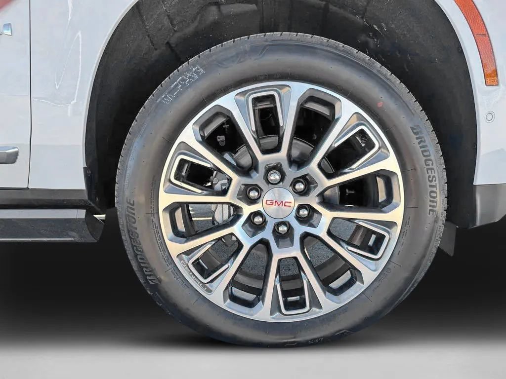 New 2026 GMC Yukon XL Denali w/ Denali Reserve Package AWD/4WD image 34
