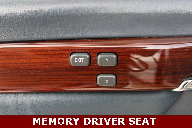 Used 2005 Cadillac De Ville w/ Limited Edition Package image 15