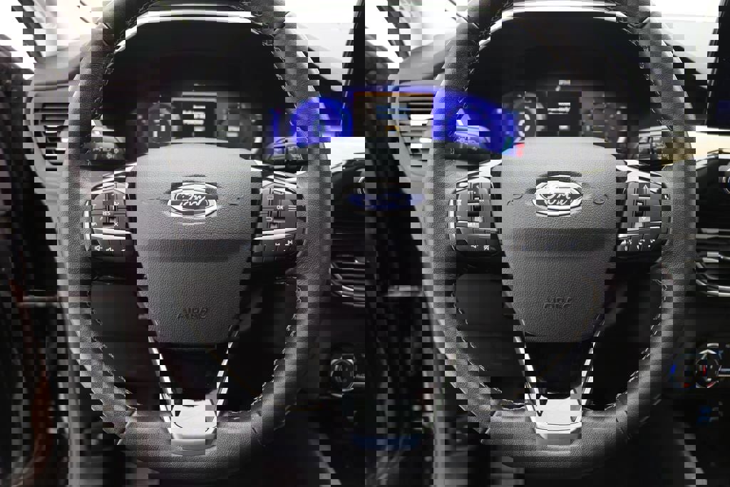 Used 2022 Ford Escape Titanium w/ Titanium Elite Package image 18