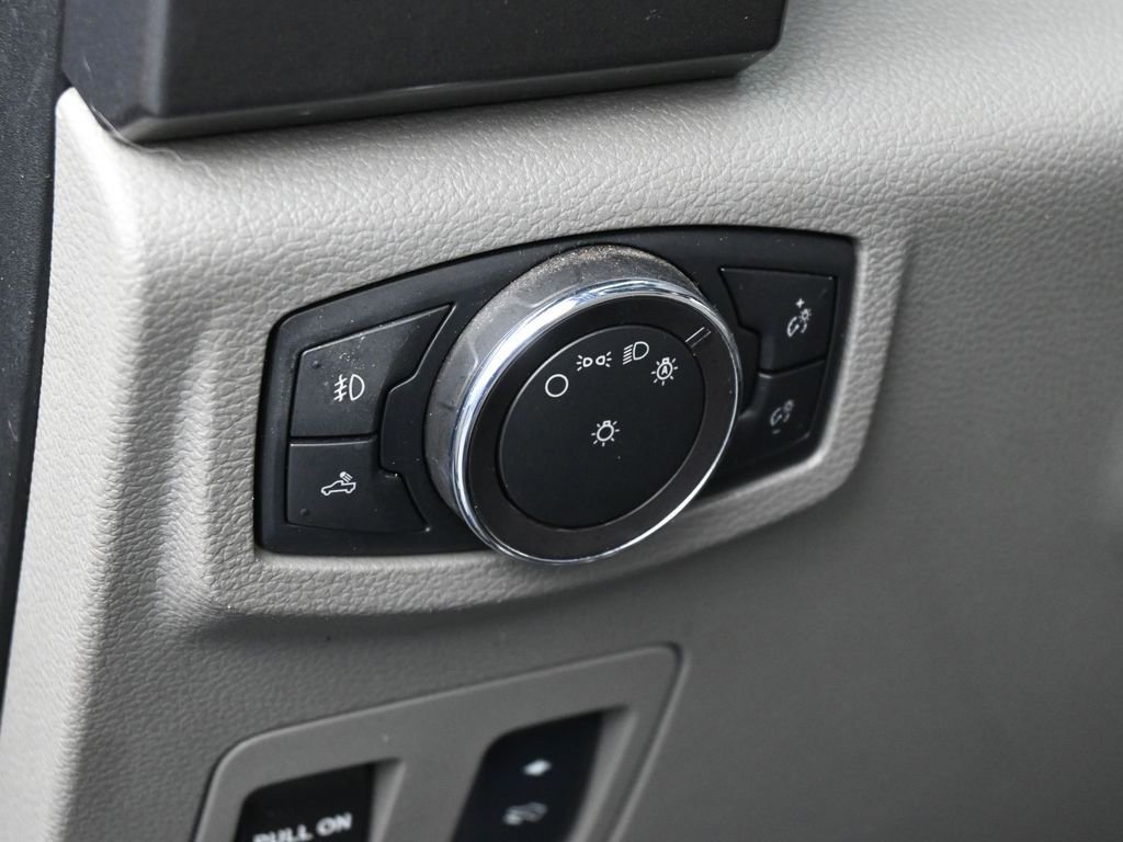 Used 2018 Ford F150 XLT w/ Equipment Group 302A Luxury image 16