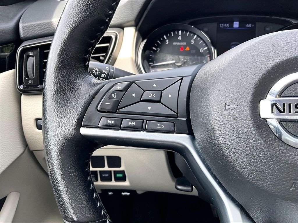 Used 2022 Nissan Rogue Sport SL AWD/4WD image 23