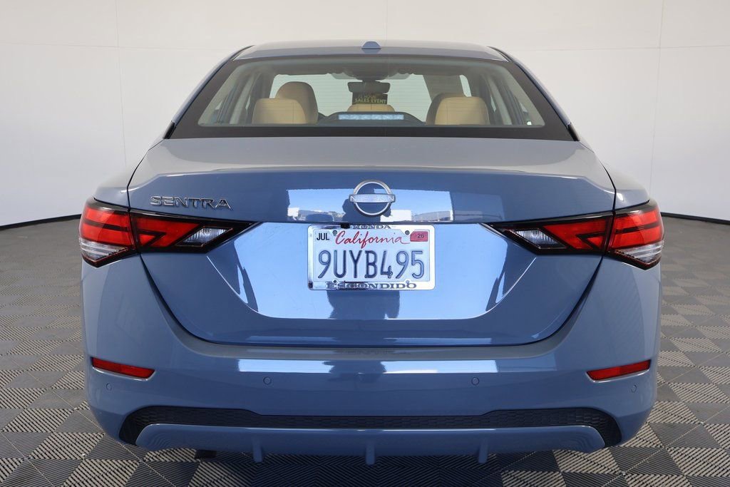 Used 2025 Nissan Sentra SV w/ SV Premium Package image 5